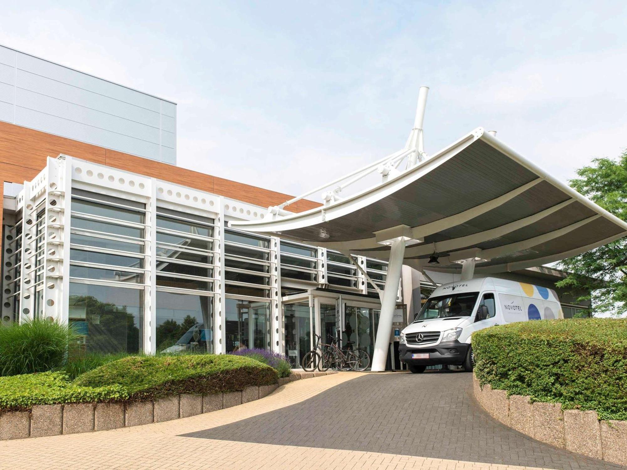 Novotel Brussels Airport 3*